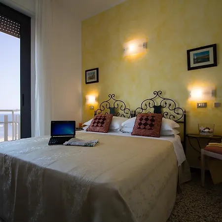 Sole Hotel 3*