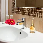 Отель Sole 3*