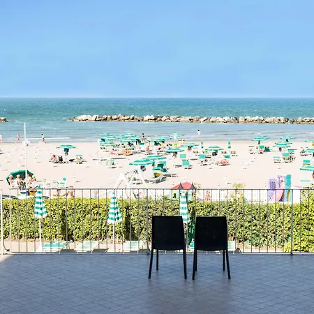 ホテル Sole ベラーリア・イジェア・マリーナ